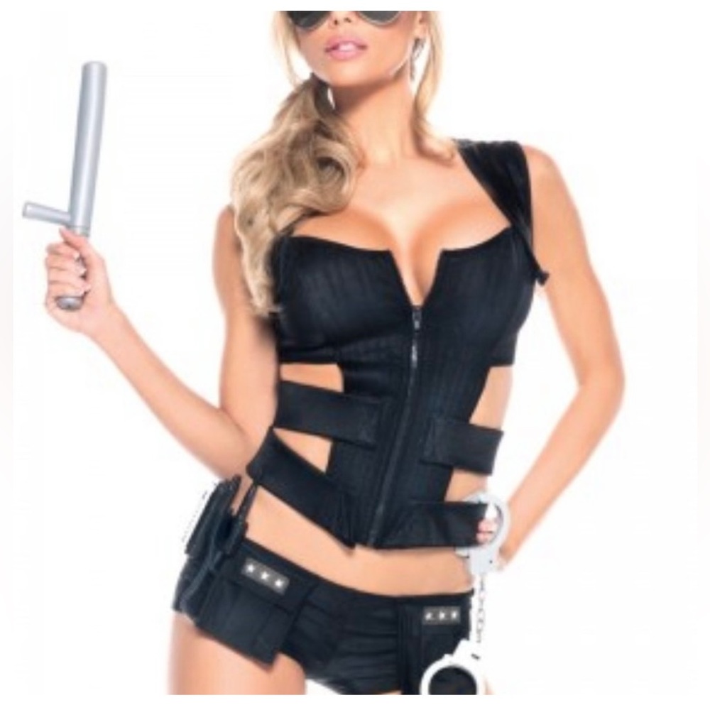 Sexy sheriff Halloween costume.